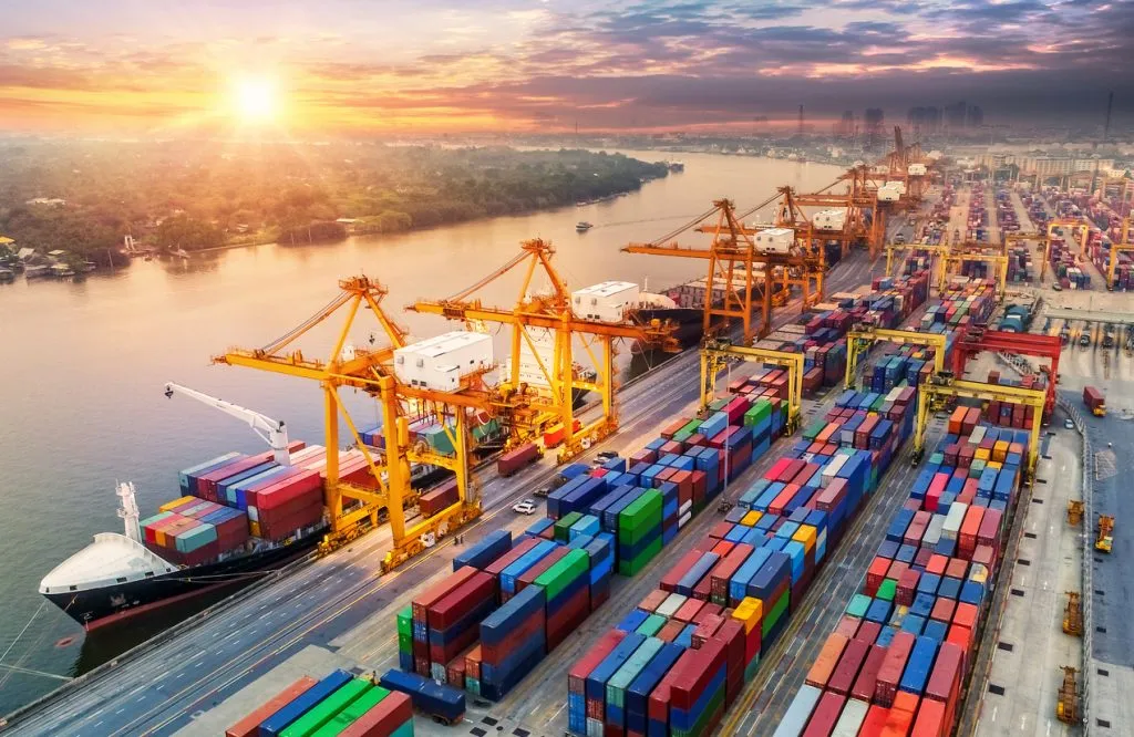Featured image for “What should the supplier do if the customer abandoned the product after the goods have arrived at the destination port?”