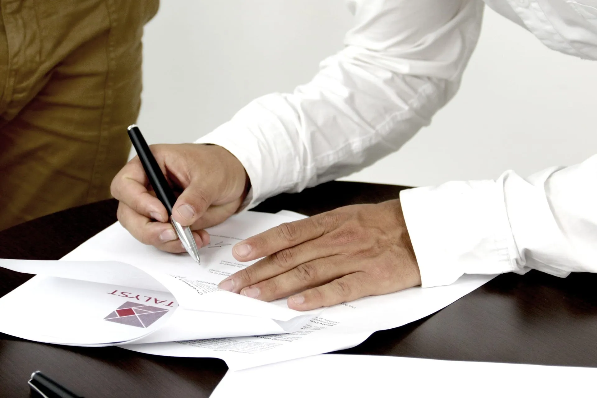 Featured image for “Ultimate guide for sign a purchase contract”